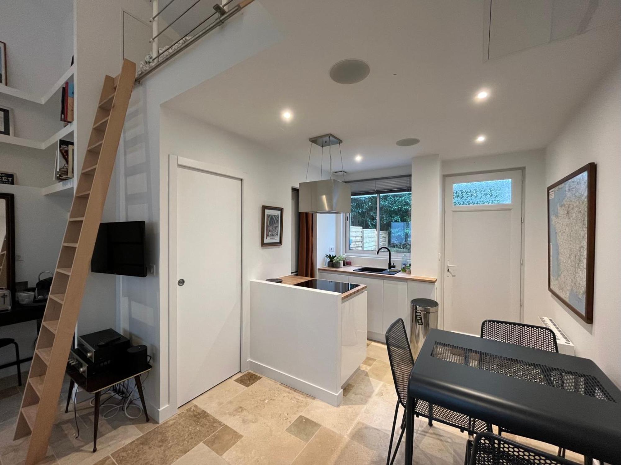 Loft Avec Terrasse Et Jardin Apartment Angoulême Exterior foto